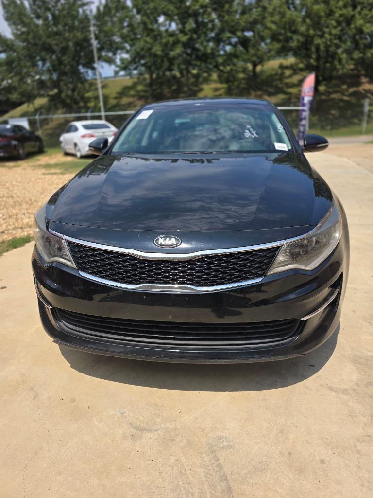2018 Kia Optima LX's photo